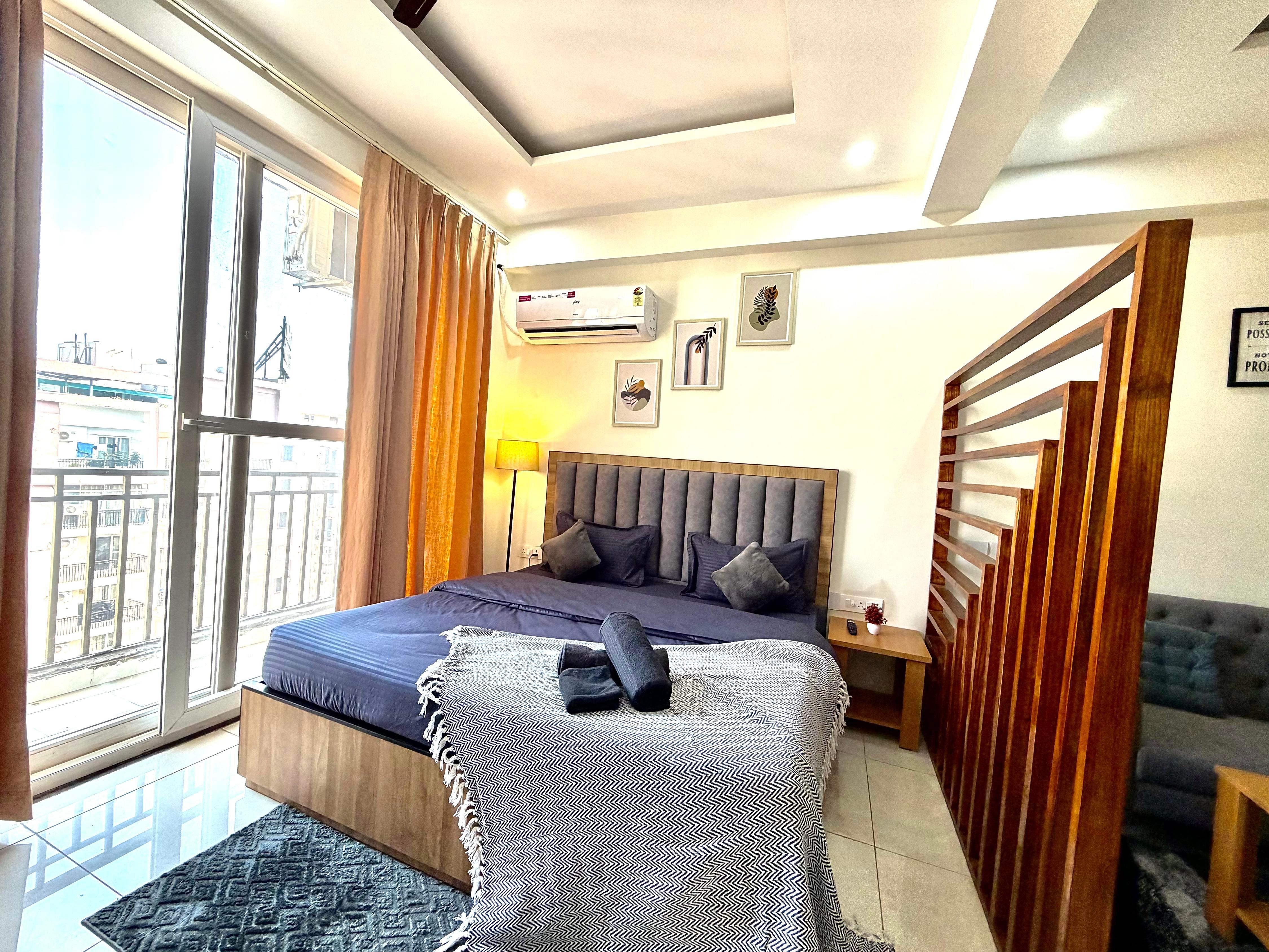 Sam Desner Luxe Label Studio by Sam Designer Studio Stay Apartment Zirakpur ...
