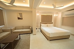 Sawariya hotels, Polur