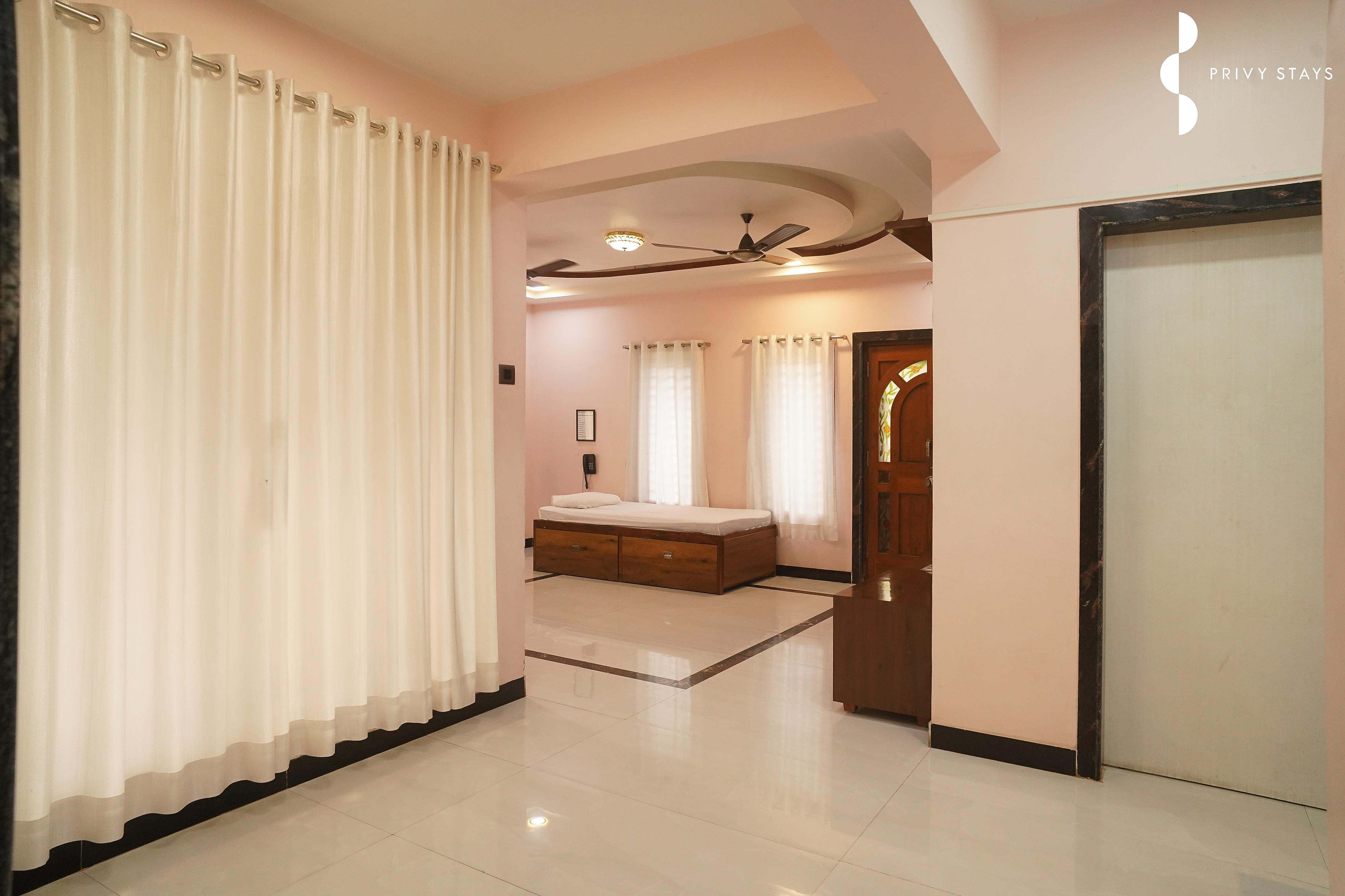 Ekakshar Stays | Rooms & Apartment 4