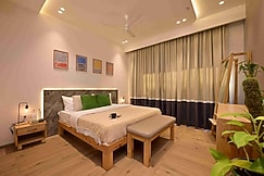 Emerald Bliss with Heated Pool Outdoor Theatre, Lonavala, Lonavala