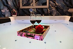 Zythum Jacuzzi Roof Top Movie Room by Homeyhuts, Ibrahimpatnam
