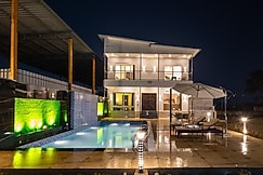 ELIVAAS 4 BHK Unique Farmhouse With Pvt Pool & Garden, Noida