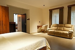 Mizuki | Cosy Room in a Homestay, Thrissur