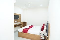 KASHI CROWN P GUEST HOUSE, Varanasi