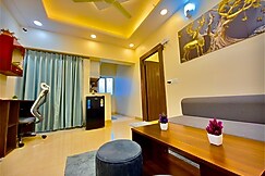 Spacious 1BHK | Workstation | 2 Balconies, Greater Noida