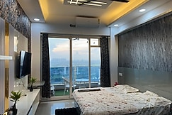 Sky view stay, Greater Noida