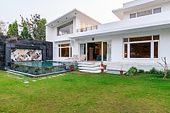 Alaya Stays 6 BHK Kuber Vatika Villa with Pvt Pool, Jaipur