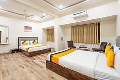 Itsy Hotels Maitreya  170 Meters from Shri Saibaba Temple, Shirdi
