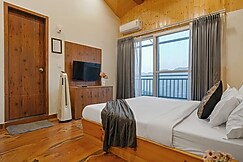 Monal : The Good Vibes Kasauli | 1BHK, Parwanoo