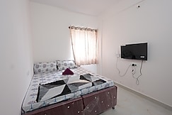 Splendid Rooms Near Airport by Ani living Spaces, Bangalore