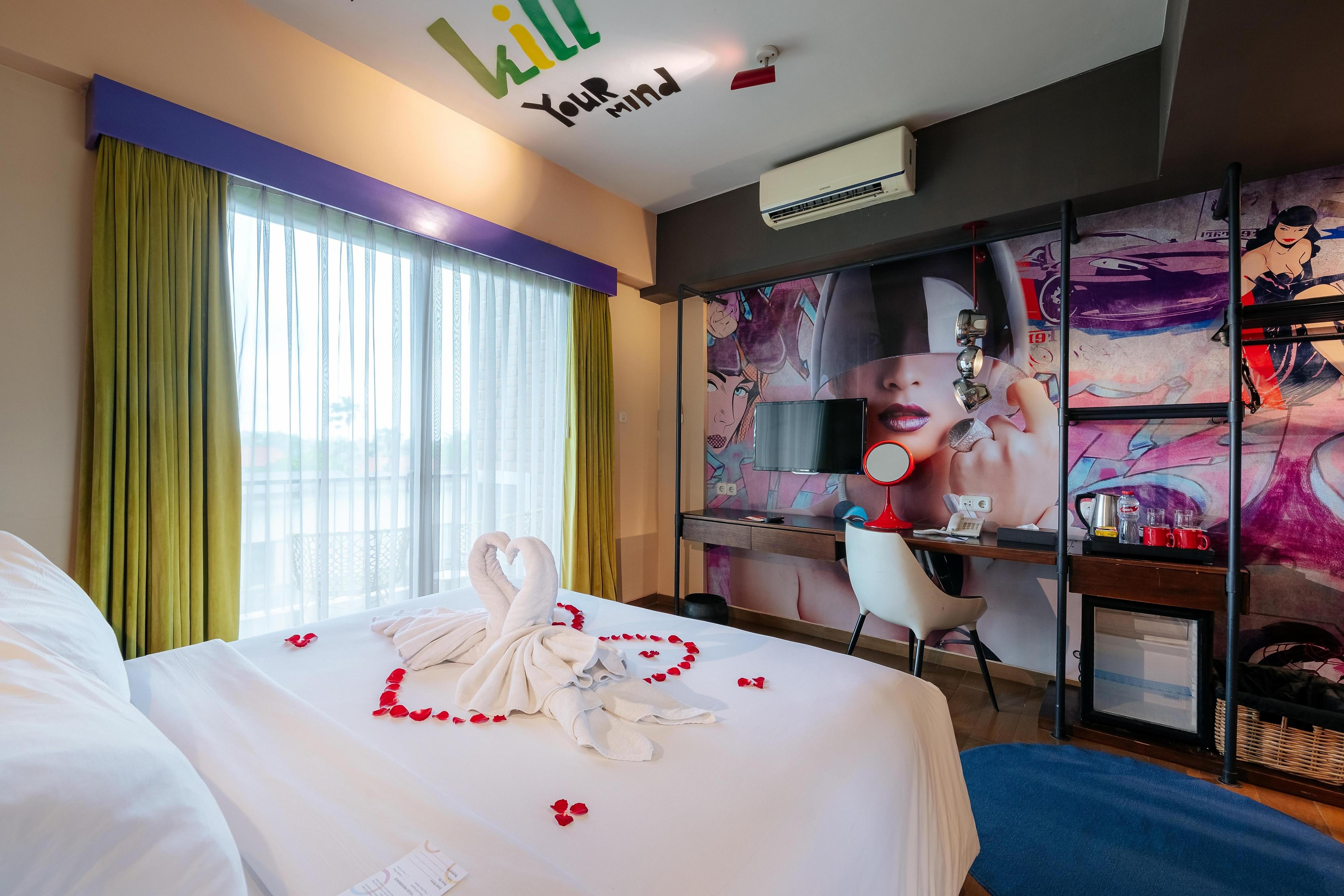 Viva Dash Hotel Seminyak - Tap to explore photos