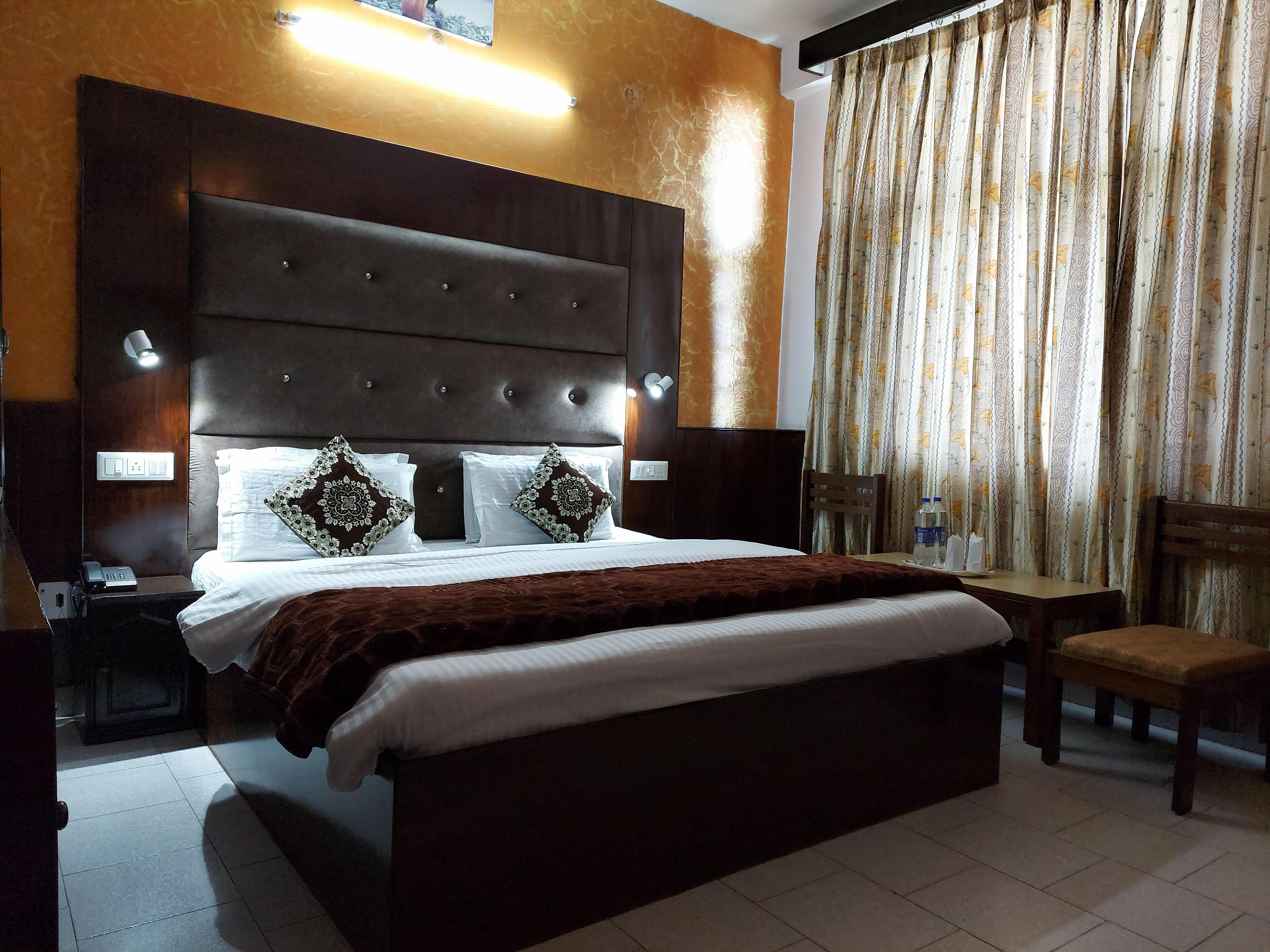 Ashiana regency guest house - Tap to explore photos