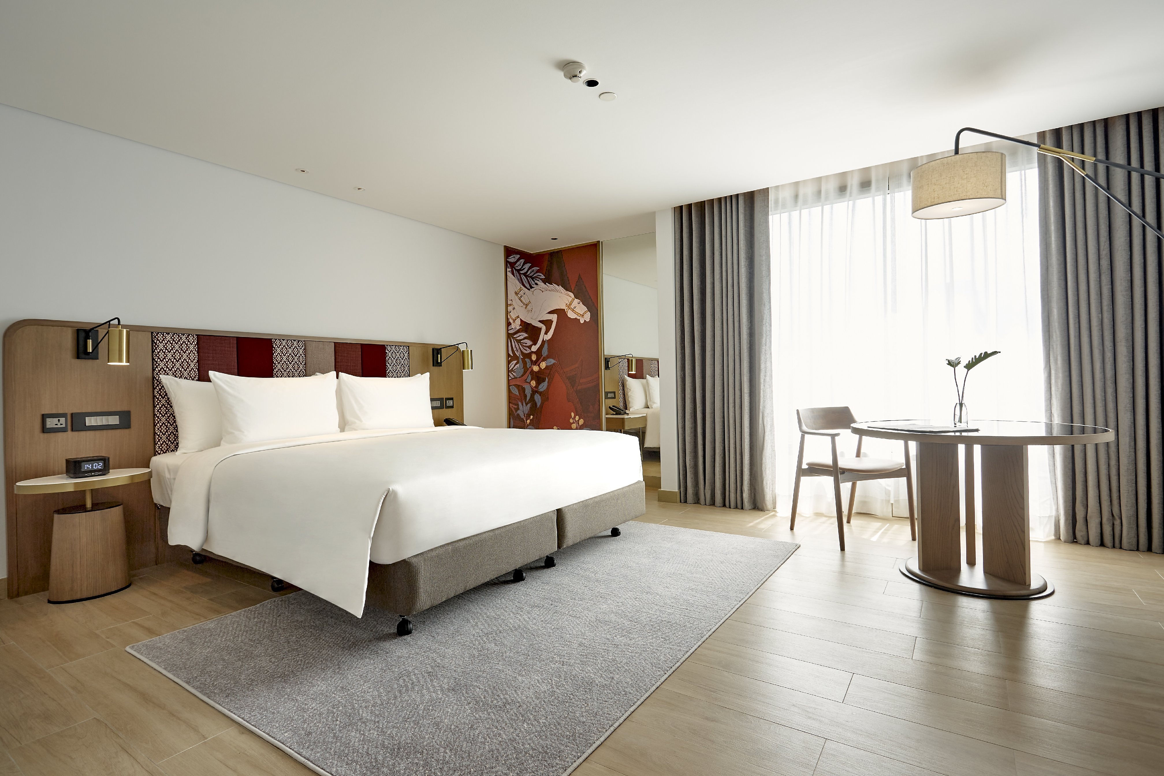 The Montien Hotel Bangkok - Tap to explore photos