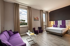 The Guardian Hotel, Rome