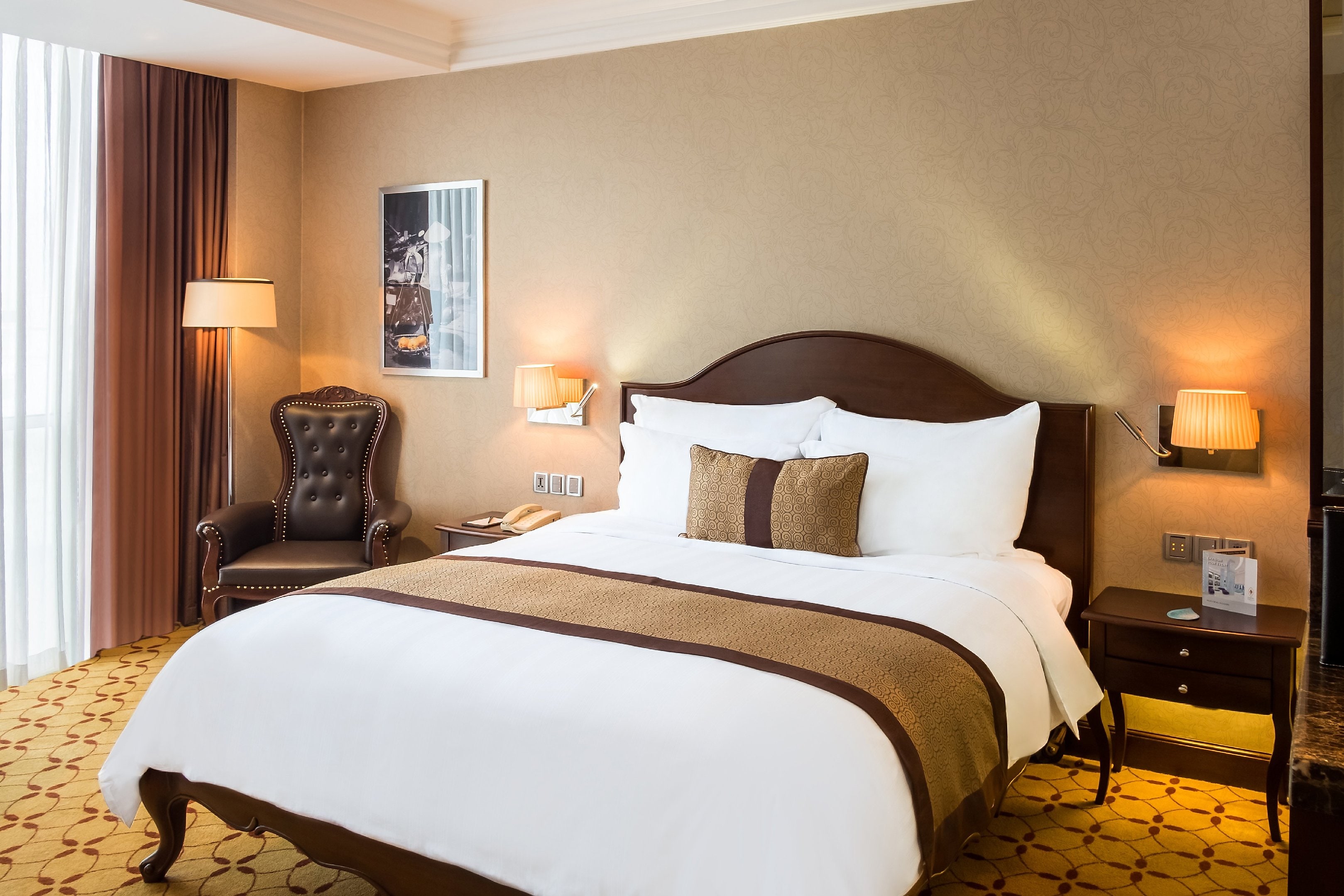 Eastin Grand Hotel Saigon - Tap to explore photos