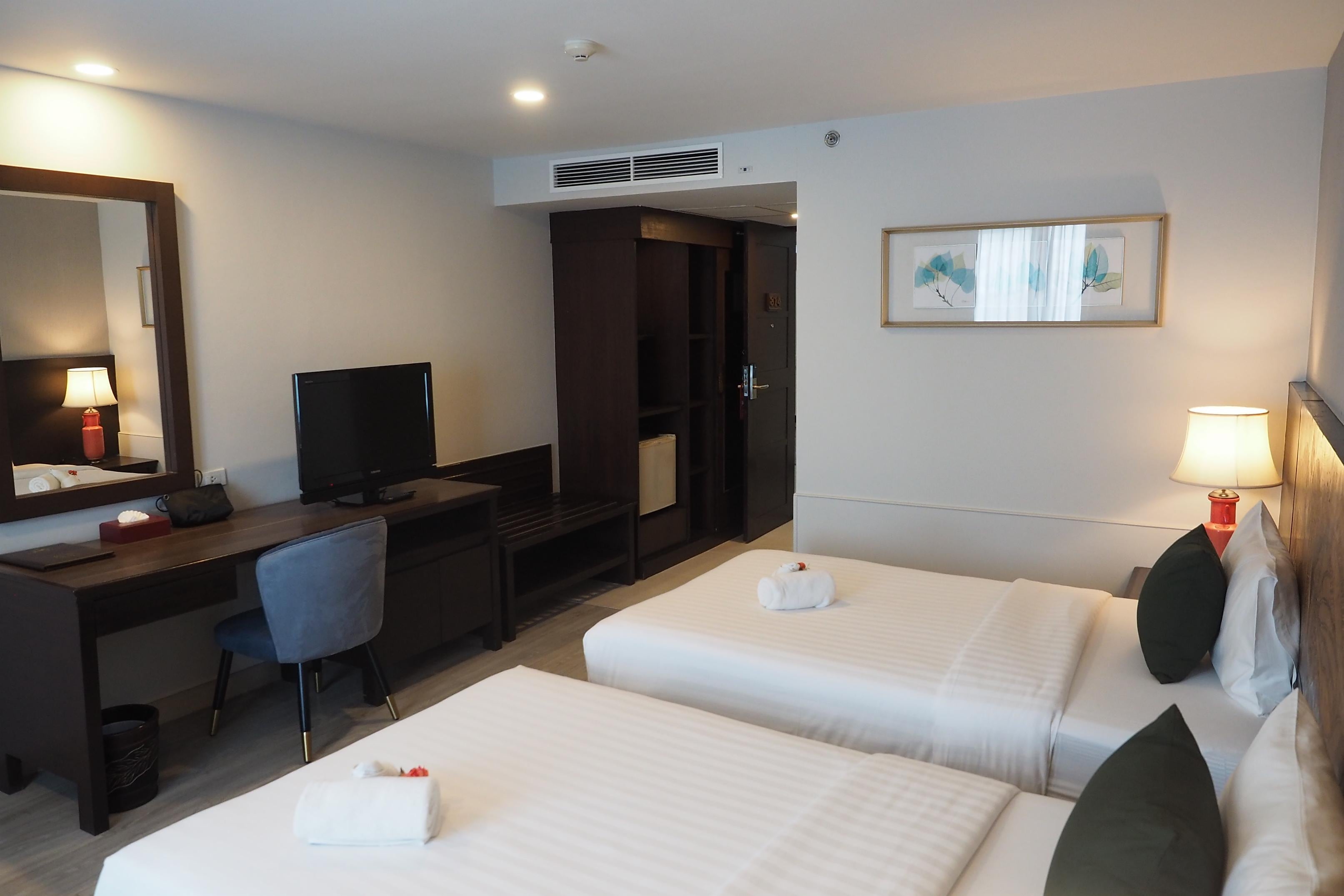 Empress Pattaya Hotel - Tap to explore photos