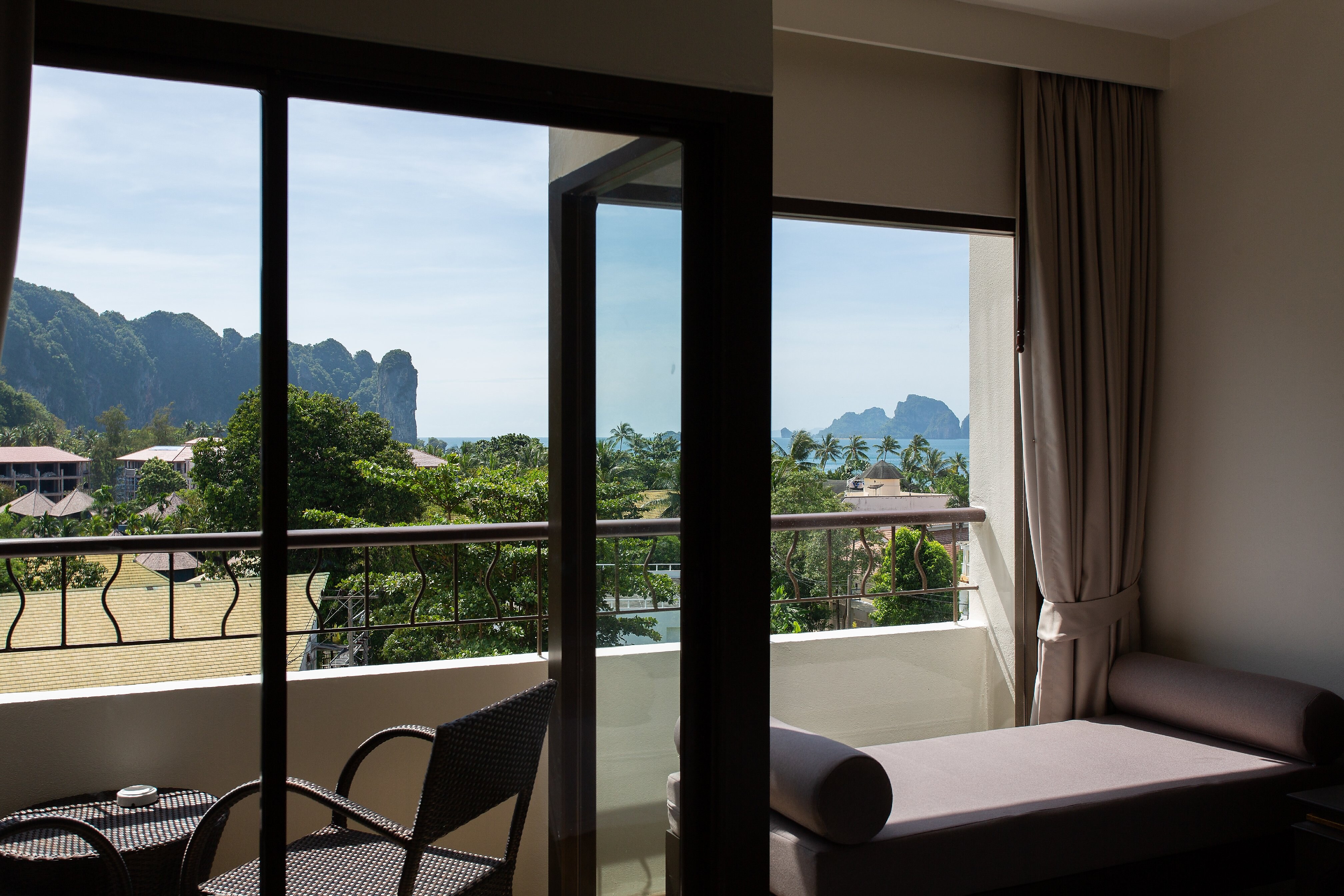 Krabi Heritage Hotel - Tap to explore photos