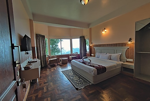 Lamahatta Residency | Rooms & Restaurant