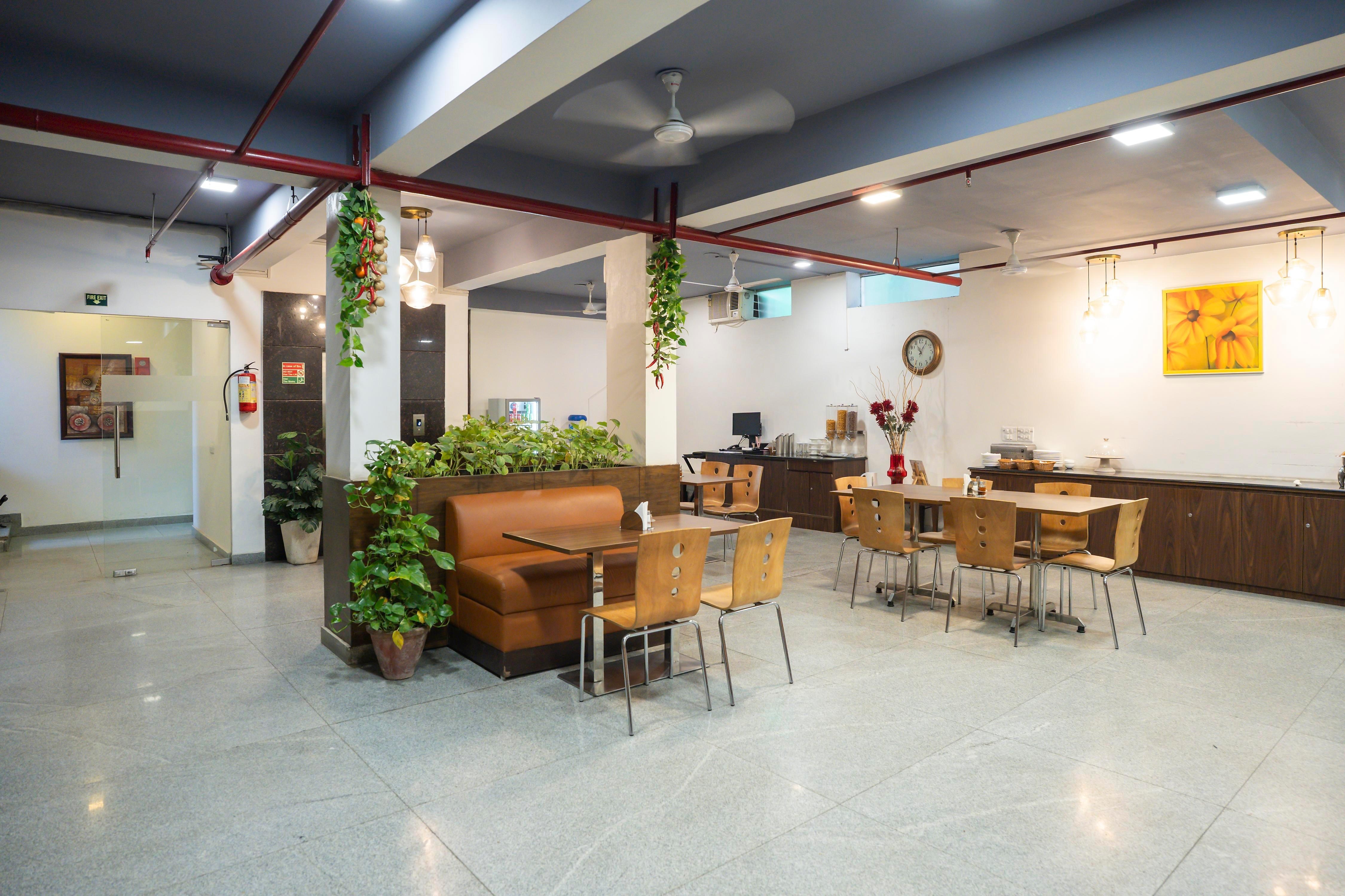 Cafe Breeze