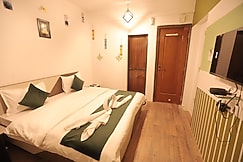 Dev shelter 8, Mumbai