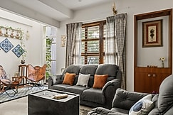 Gatsby Grandeur Spacez Villa w/ Private Theater, Bangalore