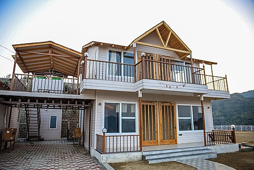 Jusgar Homestay 3BHK Villa| Lansdowne by Homeyhuts