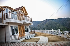 Jusgar Homestay 3BHK Villa| Lansdowne by Homeyhuts, Rishikesh