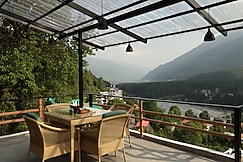 Sky Hi!! By Yuzu Hospitality, Manali