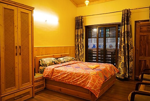 Echo | 1BR close to Mall Road and Naini Lake