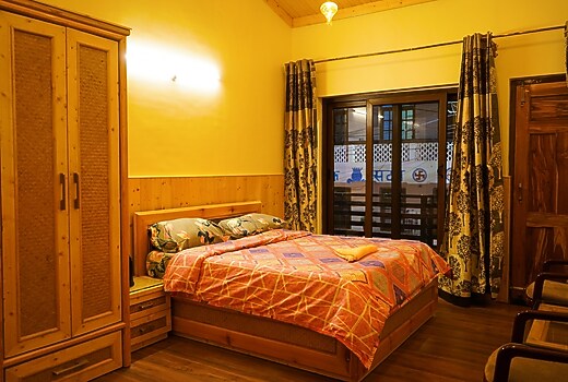 Echo | 1BR close to Mall Road and Naini Lake
