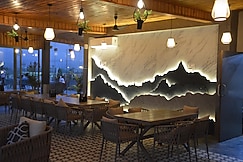Hotel Mountain Paradise, Disa
