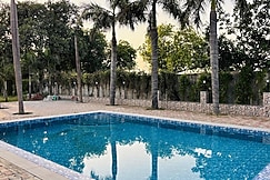 Ivory Estate 5 BHK Farm with pool by Under My Roof, Faridabad
