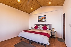 Sky ridge I 2BR I mountain view by Homeyhuts (2A), Dhanaulti