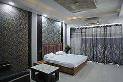 Arista Stay | Studio Apartments, Greater Noida