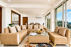 Alaya Stays Mist & Manor Maple 6 BHK Apt with shared Game Zone, Parwanoo