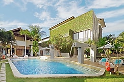 18 Suite Villa Loft at Kuta, Bali